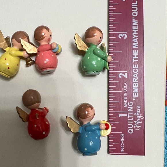 Miniature Musical Angel & Nativity Sets - Picture 8 of 12